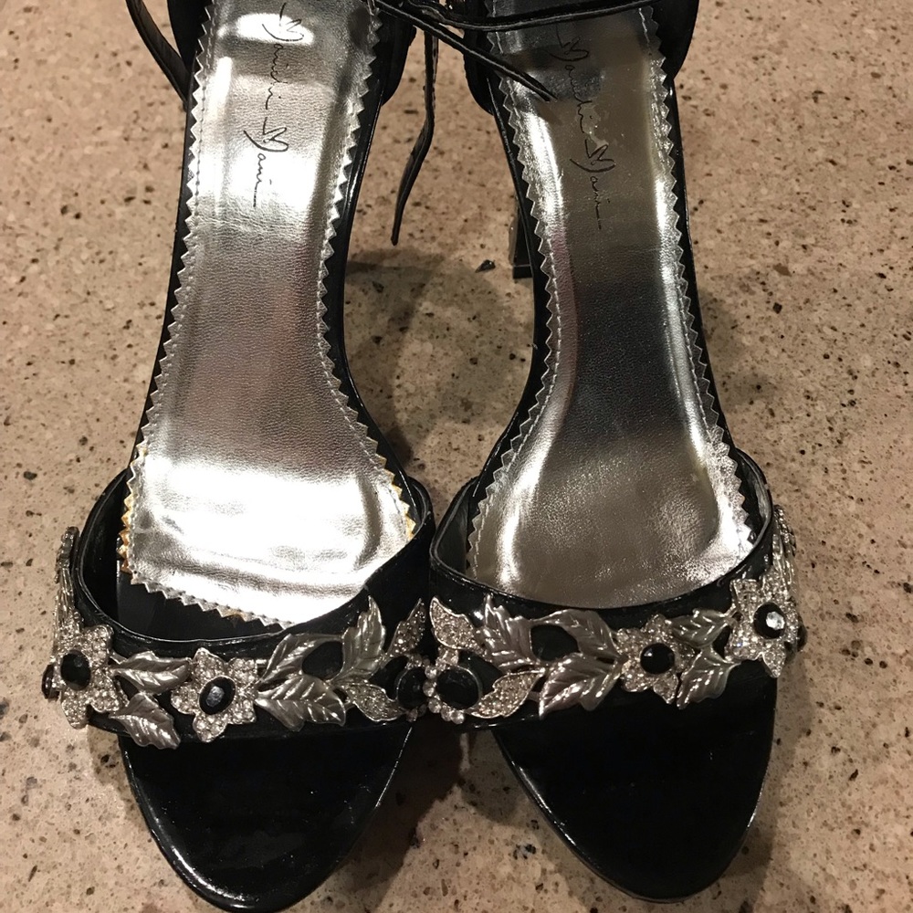 Manichi Mani Heels New Black Patent Heels with Silver Tone Metal Flower Accents